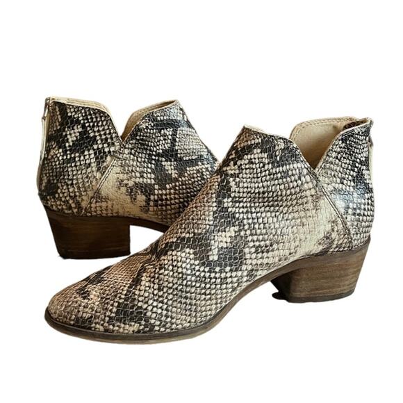 Dolce Vita Women’s Bootie Karsen Back Zip Faux Snakeskin Pointed Toe Size 8M - Picture 4 of 13